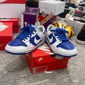 Nike Low Dunk Reverse Kentucky. Royal Blue and White. Size 12 Great condition